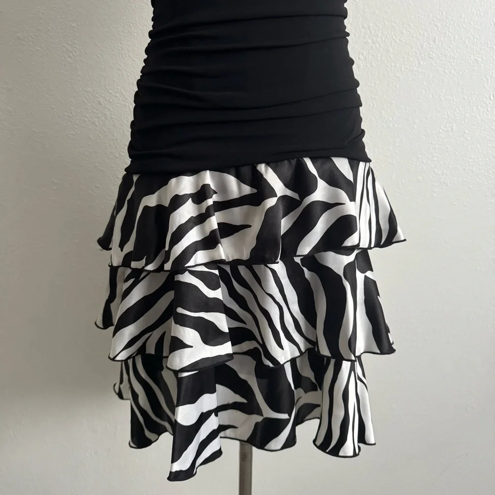 !SOLD! Vintage Y2K Black White Zebra Stretchy Halter V Neck Tiered Skirt Dress - Picture 3 of 9